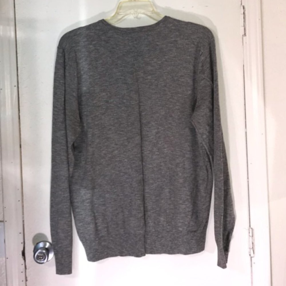 *Men's American Eagle V-Neck Sweater - Picture 3 of 3